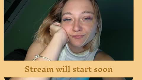 Snapshot of orange___melani chatting on November 4, 10:14 am Melani online show from November 4, 10:14 am