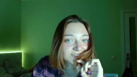 Snapshot of orange___melani chatting on November 24, 2:39 pm Melani online show from November 24, 2:39 pm