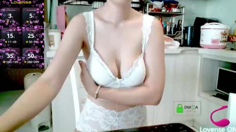 Candy online show from December 16, 1:32 am