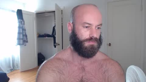 Snapshot of oregon87 chatting on December 6, 9:13 pm The Oregon Lumberjack online show from December 6, 9:13 pm