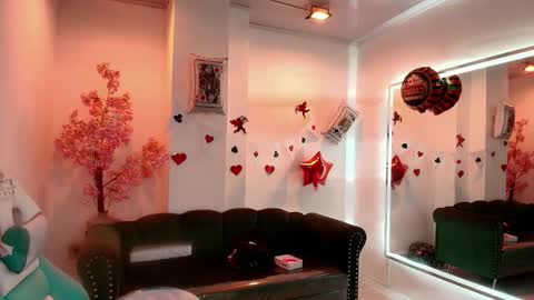 Oriana  online show from February 17, 12:01 pm