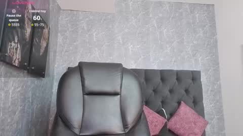 Snapshot of orion__smith chatting on April 24, 10:34 pm Orion online show from April 24, 10:34 pm