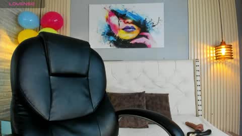 Snapshot of orion__smith chatting on May 19, 7:31 pm Orion online show from May 19, 7:31 pm