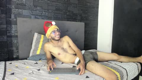 Snapshot of orion_perla chatting on December 24, 7:06 am orion y perla online show from December 24, 7:06 am