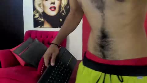 Snapshot of orion_perla chatting on February 16, 3:58 am orion y perla online show from February 16, 3:58 am