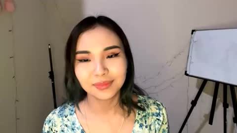 Snapshot of orphaajayi chatting on December 4, 12:36 pm Angel online show from December 4, 12:36 pm