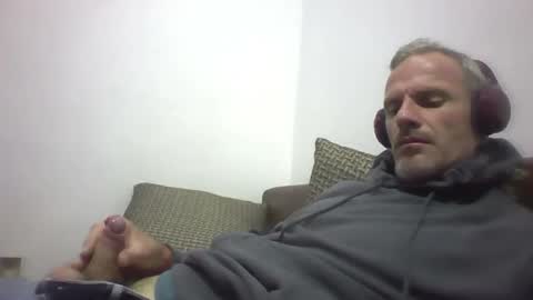 orwel09 online show from December 13, 7:53 pm