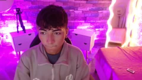 osamu_tay online show from February 27, 11:43 am