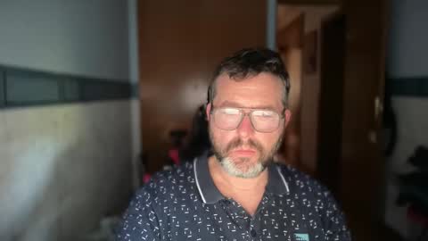 Snapshot of oscarbcncat chatting on May 22, 4:23 pm oscarbcncat online show from May 22, 4:23 pm