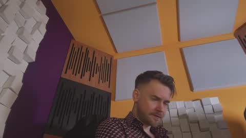 Oscar Steel Savage online show from March 8, 11:39 pm