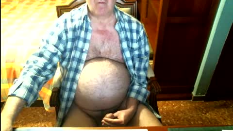 Snapshot of oscarw chatting on February 14, 5:25 pm Oscar online show from February 14, 5:25 pm