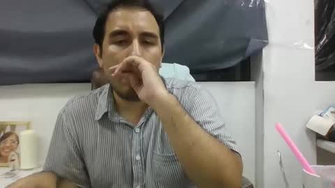 Snapshot of oscaryn_martell chatting on June 2, 4:03 am oscaryn_martell online show from June 2, 4:03 am