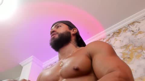 Snapshot of osher_cox chatting on March 1, 6:03 am osher_cox online show from March 1, 6:03 am