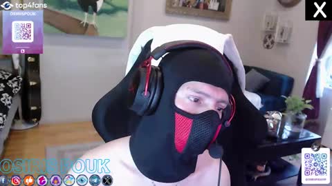 Snapshot of osirisbad chatting on February 27, 9:58 pm osirisbad online show from February 27, 9:58 pm