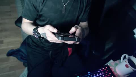 Snapshot of osirisbad chatting on March 8, 12:00 am osirisbad online show from March 8, 12:00 am