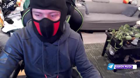 Snapshot of osirisbad chatting on February 17, 11:33 pm osirisbad online show from February 17, 11:33 pm