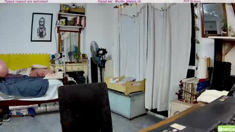 Snapshot of osito_blanco chatting on May 5, 9:34 pm Osito Blanco online show from May 5, 9:34 pm