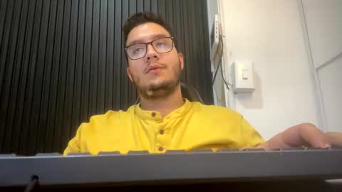 Snapshot of osomalicioso chatting on October 4, 7:28 am juan online show from October 4, 7:28 am