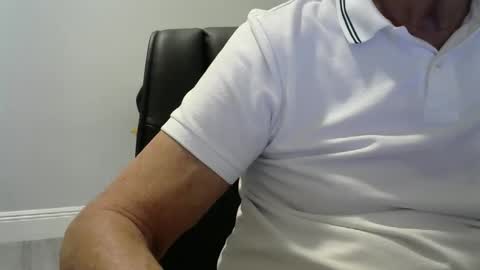 Ossi online show from November 22, 9:47 pm