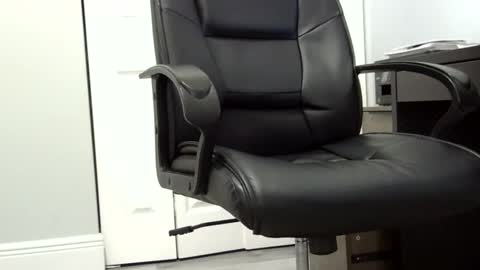 Ossi online show from April 3, 8:29 pm