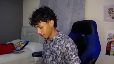 Snapshot of ostin_18hot chatting on September 11, 12:33 am ostin 18hot online show from September 11, 12:33 am