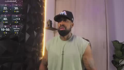 Snapshot of ostin_danielss chatting on June 26, 10:47 pm Ostin Daniels online show from June 26, 10:47 pm