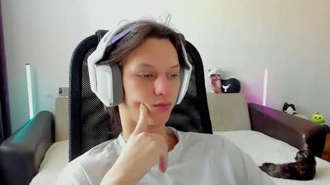 Ostin online show from February 16, 4:41 am