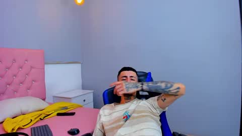 Snapshot of ostinmills chatting on December 10, 2:06 pm Ostin baby online show from December 10, 2:06 pm