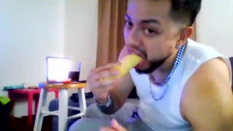 Chulo CLos online show from March 15, 5:02 am