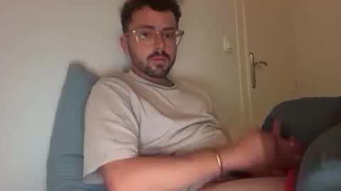 Snapshot of ovidius96 chatting on October 17, 8:55 pm ovidius96 online show from October 17, 8:55 pm