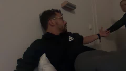 Snapshot of ovidius96 chatting on October 21, 6:08 pm ovidius96 online show from October 21, 6:08 pm