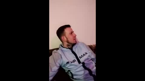 Owen kayz online show from March 26, 9:09 pm