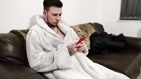 Owen kayz online show from March 29, 7:14 pm