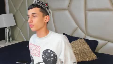 owen_stone1 online show from March 12, 11:31 am