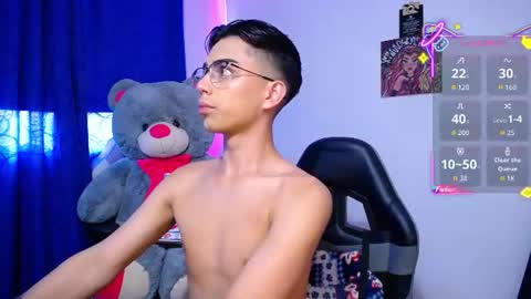 Snapshot of owenblue__ chatting on June 26, 9:30 pm Owen Independent model online show from June 26, 9:30 pm