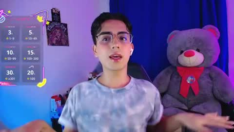 Snapshot of owenblue__ chatting on July 24, 7:17 am Owen Independent model online show from July 24, 7:17 am