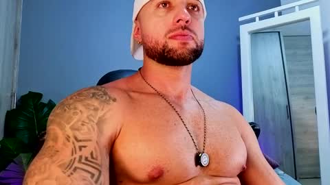 Maximus Owen online show from April 9, 6:13 pm