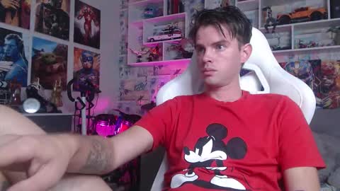 Snapshot of oxmikexo chatting on September 24, 11:02 am Mike online show from September 24, 11:02 am