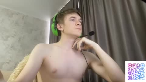 Snapshot of oydikey chatting on February 15, 11:28 am Oydin online show from February 15, 11:28 am