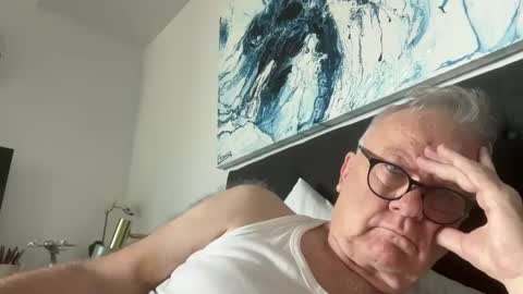 ozhairybearxxxx online show from December 27, 10:26 pm