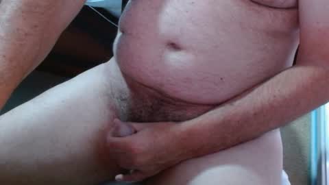 Snapshot of ozzieozzieoi chatting on January 6, 12:48 am HairyolOz online show from January 6, 12:48 am