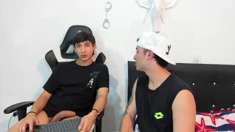 Snapshot of p_jhon chatting on January 21, 9:46 pm P online show from January 21, 9:46 pm