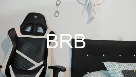 Snapshot of p_jhon chatting on January 26, 12:16 am P online show from January 26, 12:16 am