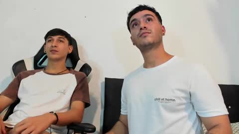 Snapshot of p_jhon chatting on February 3, 1:09 am P online show from February 3, 1:09 am