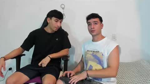 Snapshot of p_jhon chatting on February 10, 5:30 pm P online show from February 10, 5:30 pm