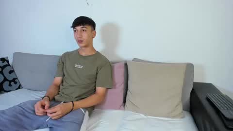 Snapshot of p_jhon chatting on September 18, 11:29 pm P online show from September 18, 11:29 pm