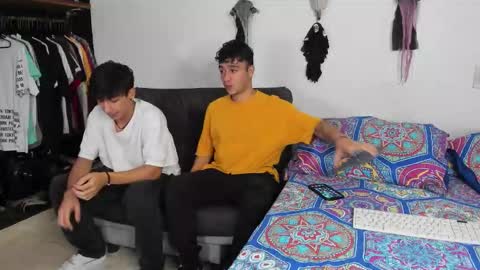 Snapshot of p_jhon chatting on October 28, 5:44 am P online show from October 28, 5:44 am