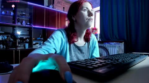 Ella online show from February 5, 6:46 am