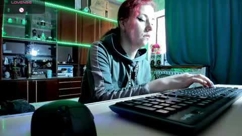 Ella online show from March 2, 6:27 am