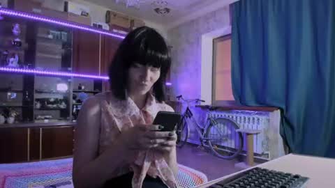 Snapshot of pa1e_pr1ncess chatting on June 14, 7:54 am Ella online show from June 14, 7:54 am